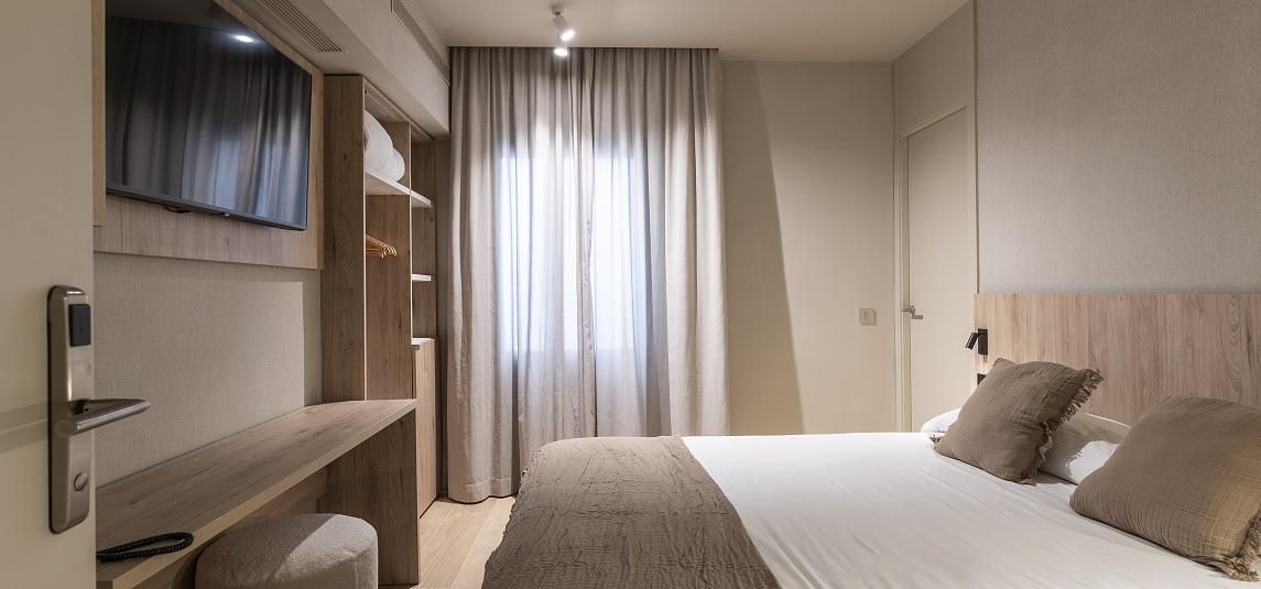 Interior double room