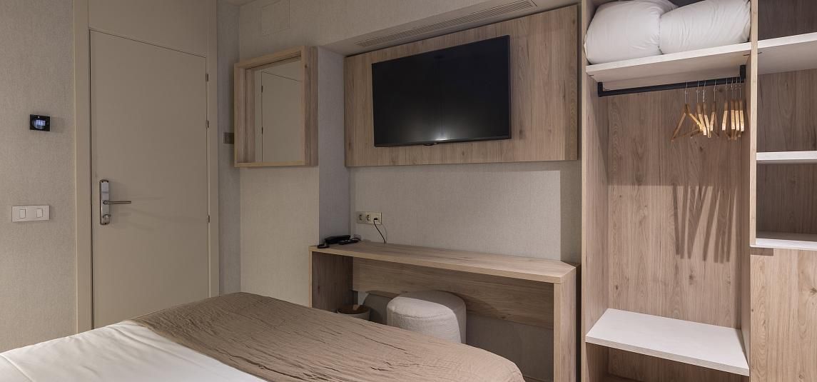 Interior double room